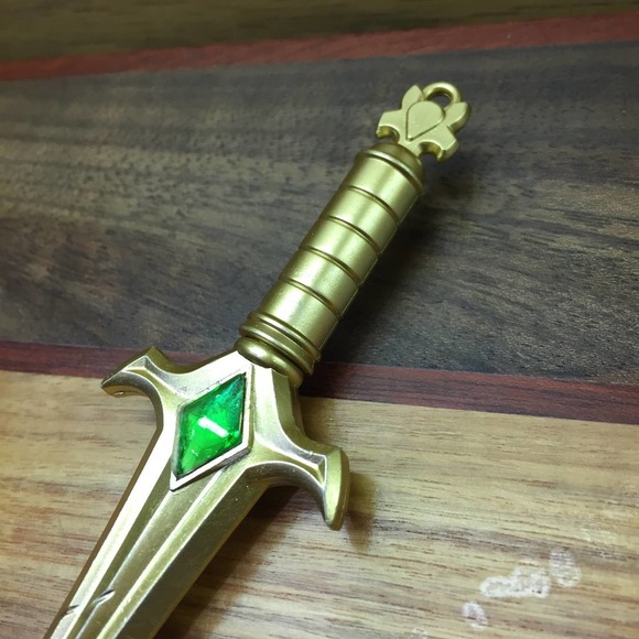 Golden Colored Green Gem Sword - Secret Hidden Writing Pen - Picture 4 of 4